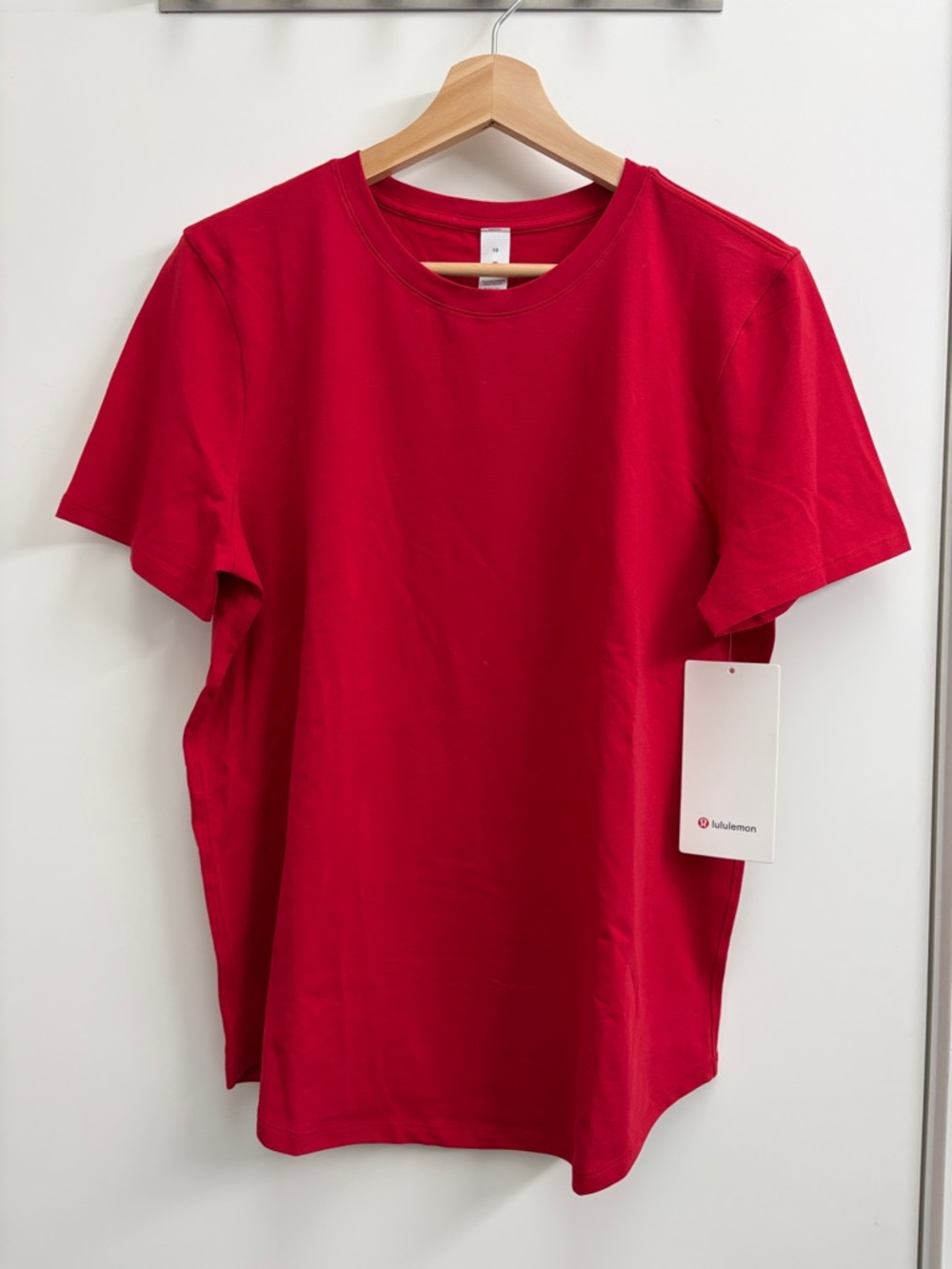 lululemon athletica Red Short Sleeve Crew Tee